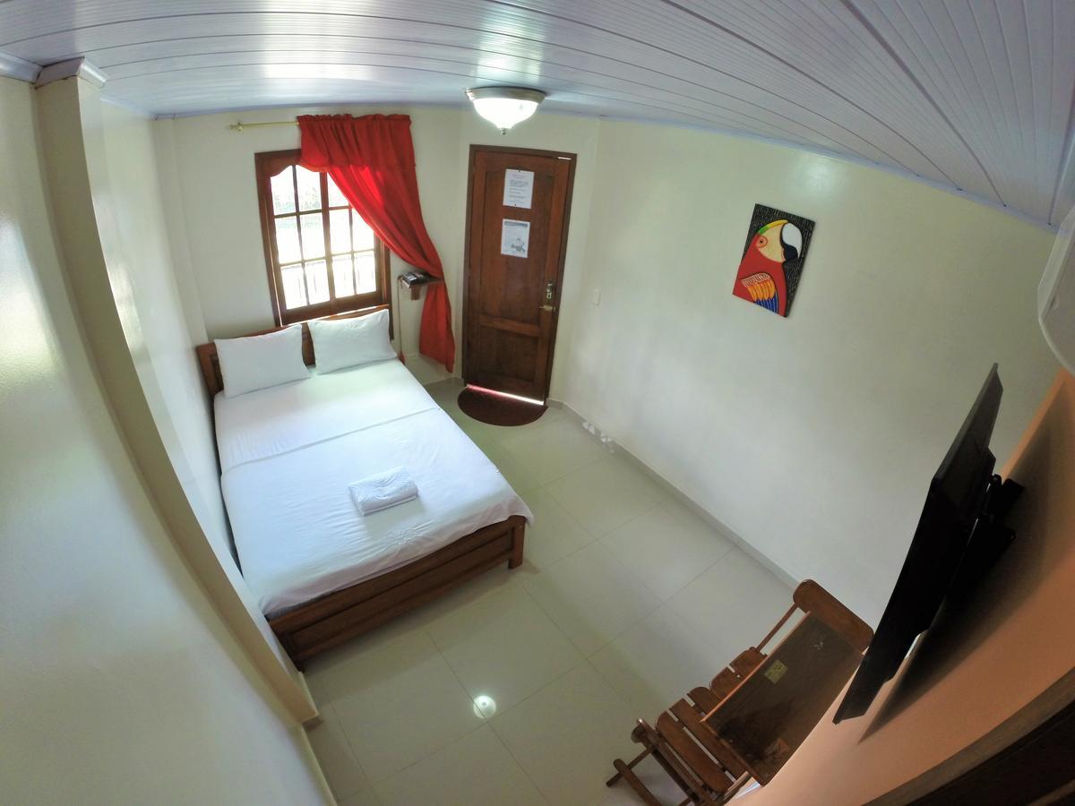 Hostal La Esperanza Летісія Екстер'єр фото