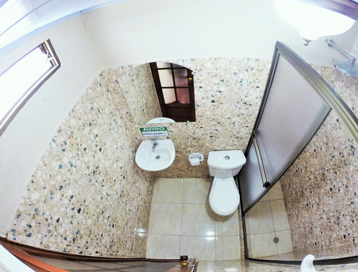 Hostal La Esperanza Летісія Екстер'єр фото