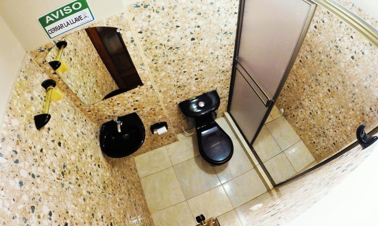 Hostal La Esperanza Летісія Екстер'єр фото