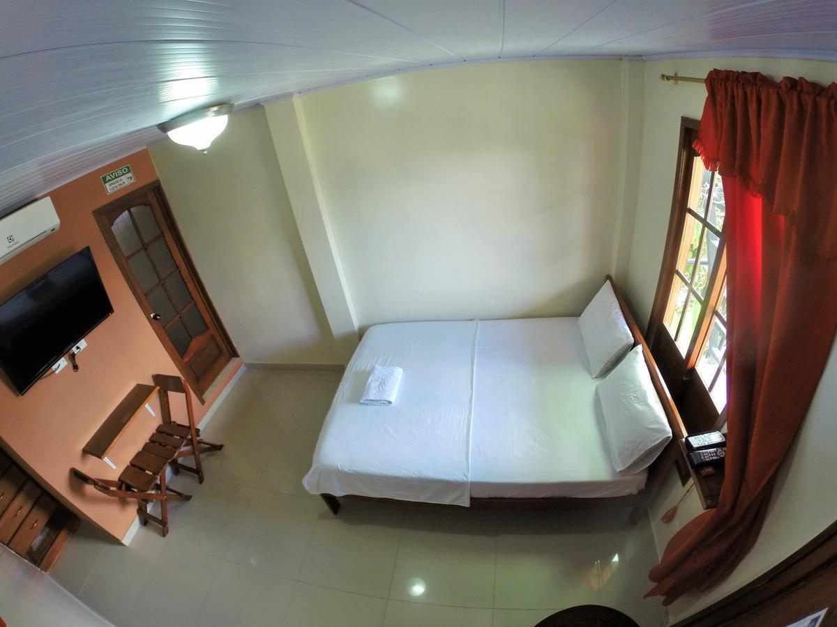 Hostal La Esperanza Летісія Екстер'єр фото